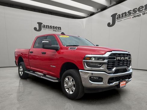 Used 2026 RAM 2500 Big Horn AWD/4WD image 6