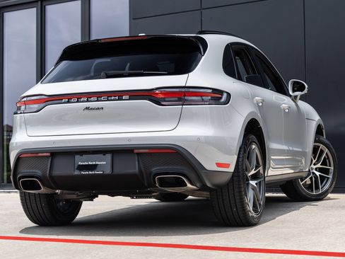 New 2026 Porsche Macan AWD/4WD image 11