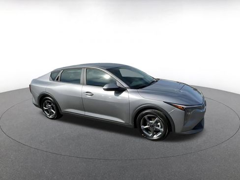 Used 2025 Kia K4 LXS image 2