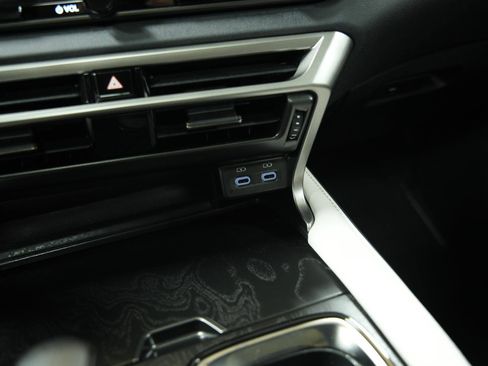 Used 2025 Lexus RX 350h AWD/4WD image 42