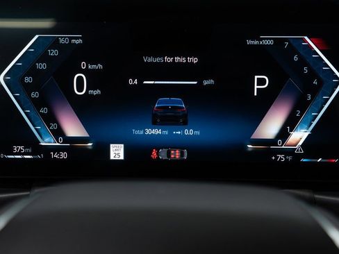 Used 2024 BMW 330i xDrive Sedan AWD/4WD image 18
