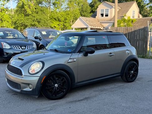 Used 2009 MINI Cooper S FWD image 2