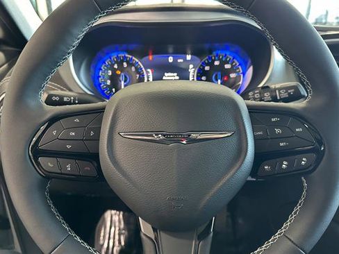 New 2026 Chrysler Pacifica Limited image 21