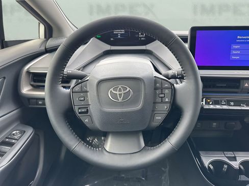 Used 2025 Toyota Prius XLE image 14