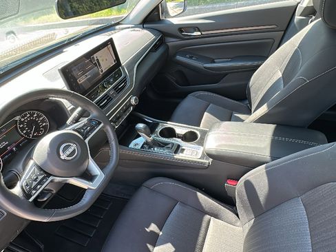 Certified 2024 Nissan Altima 2.5 SV w/ SV Premium Package AWD/4WD image 22