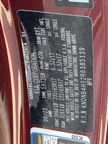 Used 2024 Kia Carnival LX FWD image 22