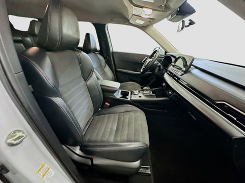 Used 2024 Mitsubishi Outlander SE image 33
