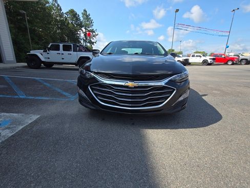 Used 2024 Chevrolet Malibu LT FWD image 3