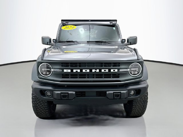 Used 2024 Ford Bronco Black Diamond w/ Sasquatch Package AWD/4WD image 2