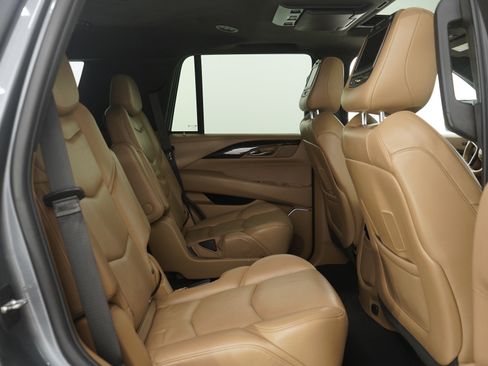 Used 2019 Cadillac Escalade Platinum AWD/4WD image 15