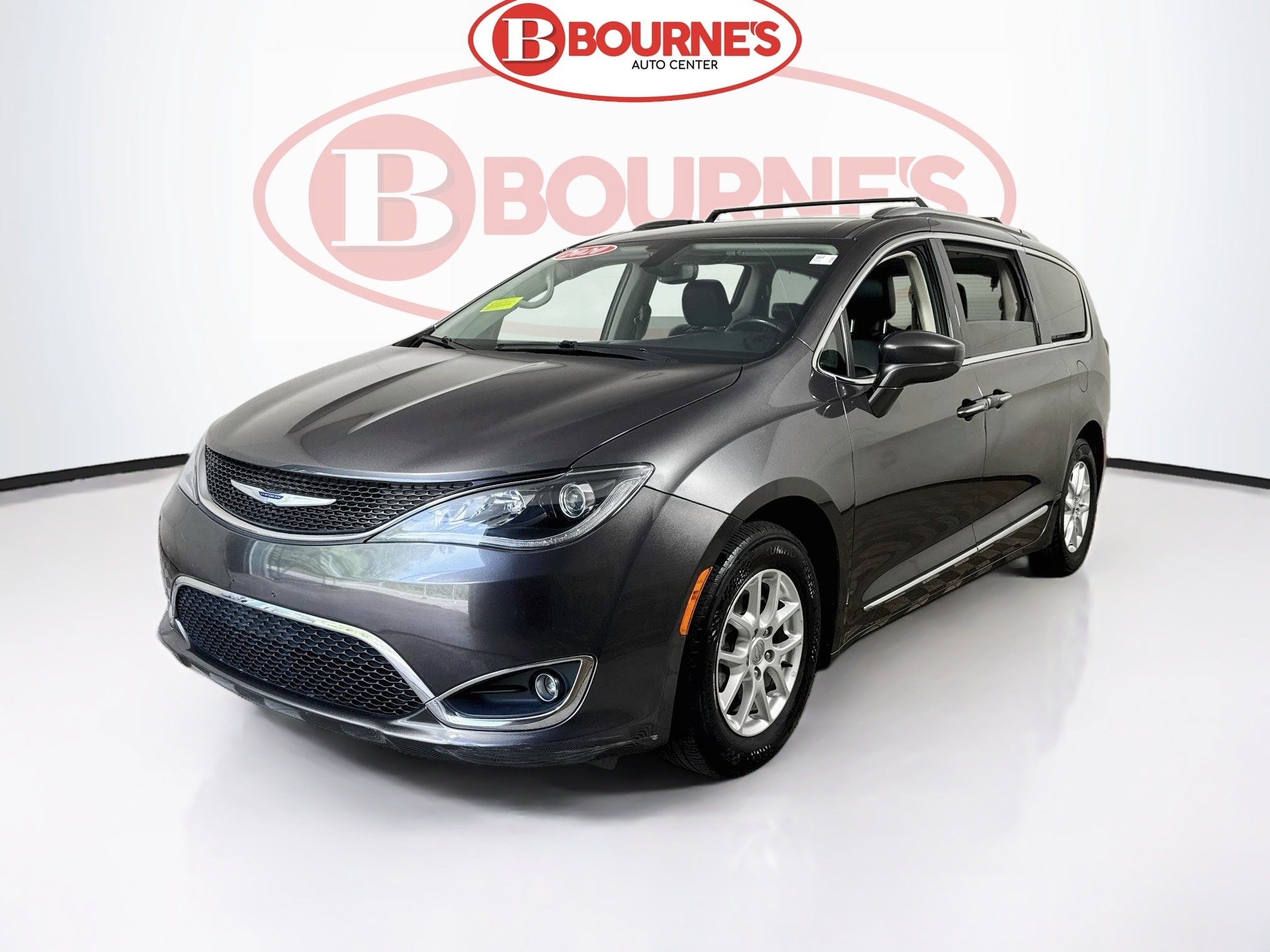Used 2020 Chrysler Pacifica Touring-L FWD image 5