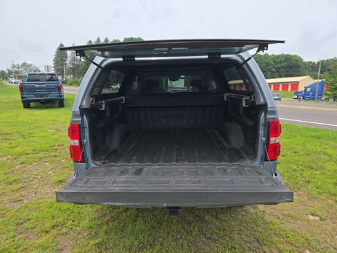 Used 2015 GMC Sierra 1500 SLE w/ SLE Value Package AWD/4WD image 5