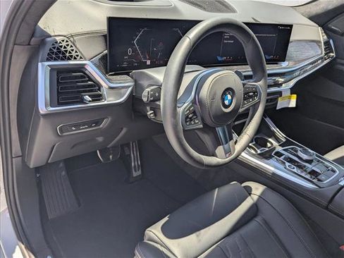 Used 2026 BMW X7 xDrive40i w/ Executive Package AWD/4WD image 3