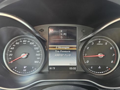 Used 2019 Mercedes-Benz GLC 300 w/ Premium Package image 48