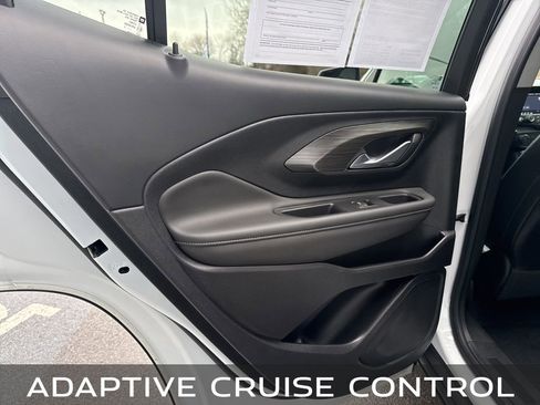 Used 2022 GMC Terrain SLT image 24