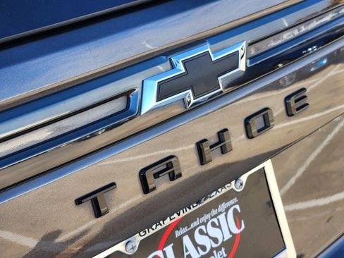 Used 2021 Chevrolet Tahoe Z71 w/ Z71 Signature Package image 8