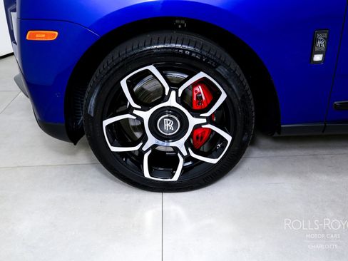 Certified 2024 Rolls-Royce Cullinan Black Badge w/ Dark Exterior Package image 45