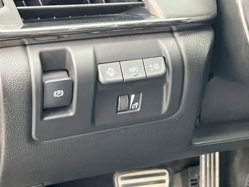 Used 2014 Cadillac CTS Premium image 25