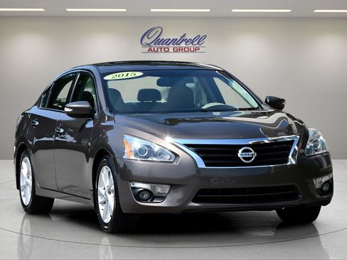 Used 2015 Nissan Altima 2.5 SL w/ Technology Package FWD image 2