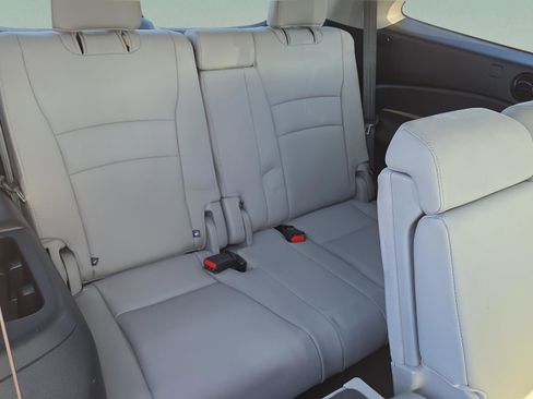 Used 2017 Honda Pilot EX-L image 18