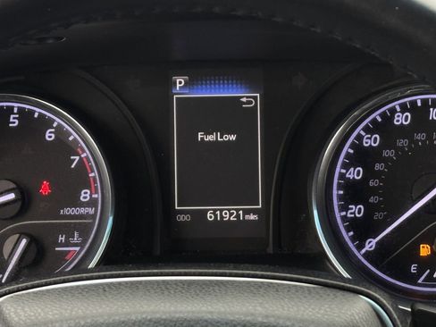 Used 2020 Toyota Camry SE image 16