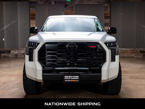 Used 2024 Toyota Tundra Limited AWD/4WD image 4