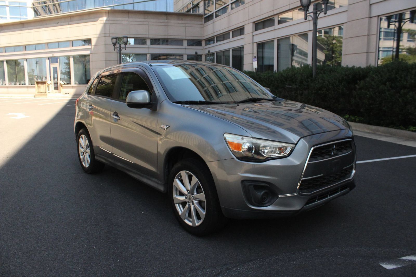 Used 2015 Mitsubishi Outlander Sport ES FWD image 1