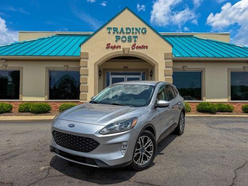 Used 2022 Ford Escape SEL FWD image 2