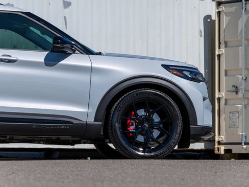 New 2026 Ford Explorer ST w/ Sun And Sound Package image 26