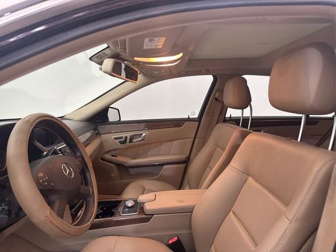 Used 2010 Mercedes-Benz E 350 Sedan image 29