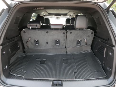 Used 2024 Chevrolet Traverse Z71 w/ Enhanced Driving Package AWD/4WD image 18