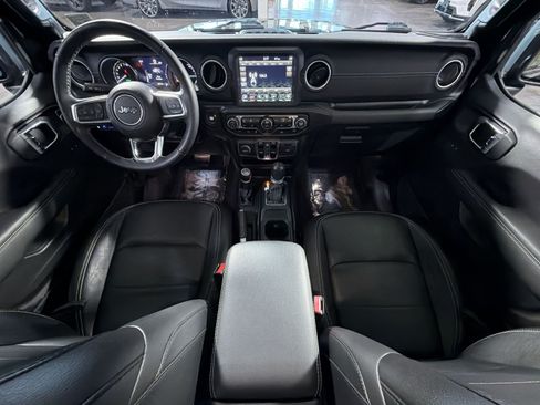 Used 2022 Jeep Wrangler Unlimited Sahara w/ Cold Weather Group AWD/4WD image 35