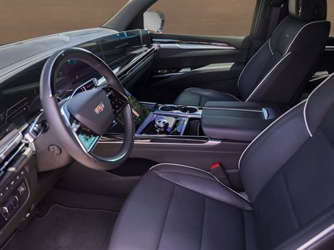 Certified 2025 Cadillac Escalade Sport w/ Touring Package AWD/4WD image 9