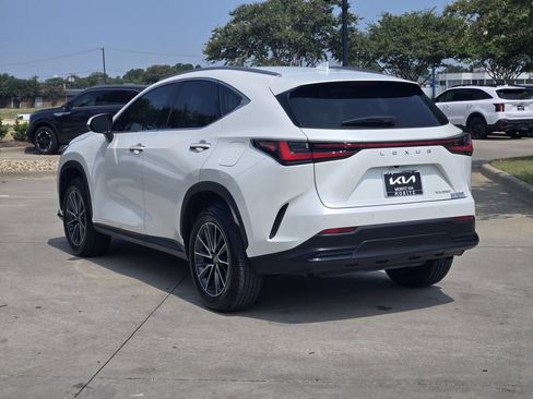 Used 2024 Lexus NX 250 FWD image 3