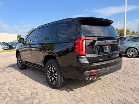 Used 2023 GMC Yukon AT4 w/ AT4 Premium Package AWD/4WD image 11