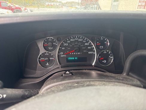 Used 2019 Chevrolet Express 2500 w/ Driver Convenience Package image 13