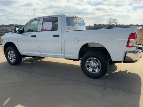 Used 2024 RAM 2500 Tradesman w/ Chrome Appearance Group image 6