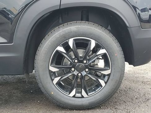 Certified 2023 Chevrolet TrailBlazer LT w/ Convenience Package AWD/4WD image 31