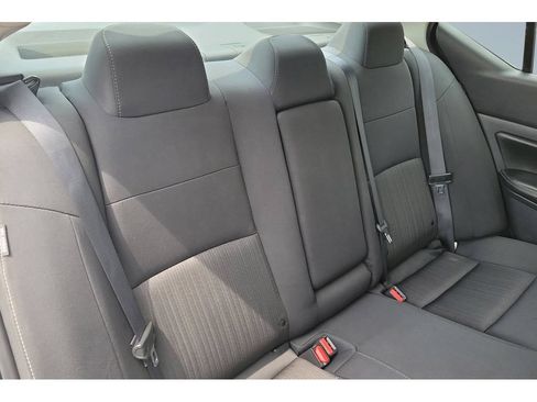 Used 2025 Nissan Altima 2.5 SV FWD image 19