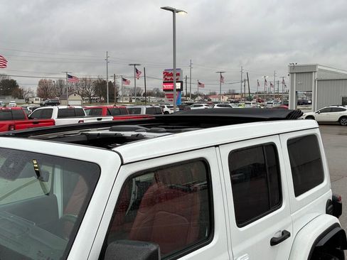 Used 2024 Jeep Wrangler Unlimited Rubicon 392 image 34