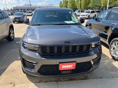 Certified 2023 Jeep Grand Cherokee Limited w/ Black Appearance Package AWD/4WD image 2