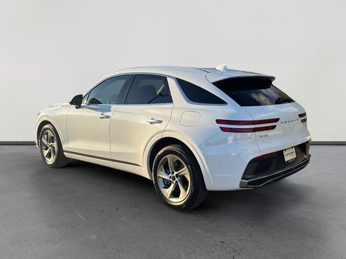 Used 2026 Genesis GV70 2.5T Advanced image 3