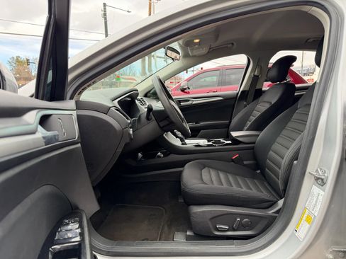 Used 2015 Ford Fusion SE image 13