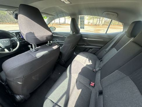 Used 2025 Toyota Camry LE image 24