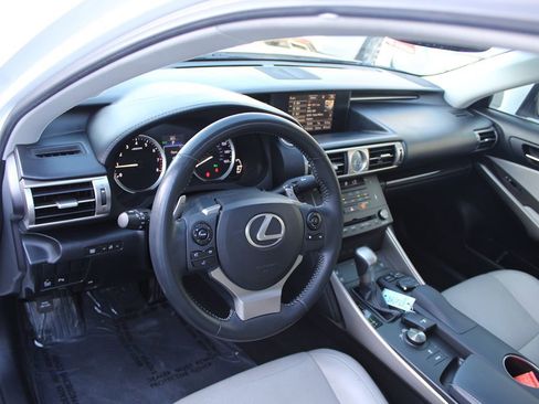 Used 2015 Lexus IS 250 w/ Luxury Package RWD image 17