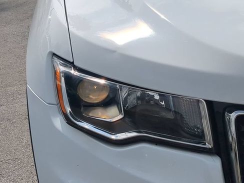 Used 2022 Jeep Grand Cherokee Laredo E RWD image 10