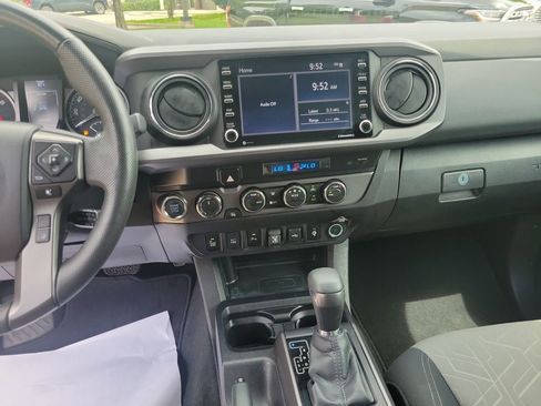 Used 2023 Toyota Tacoma TRD Off-Road w/ Technology Package AWD/4WD image 23