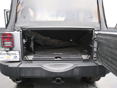 Used 2014 Jeep Wrangler Unlimited Sport w/ Max Tow Package AWD/4WD image 16