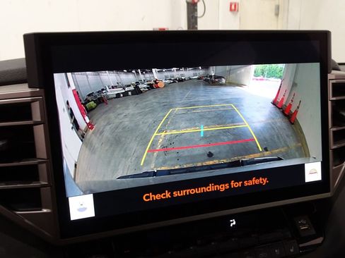 Used 2025 Toyota Tundra Limited image 8