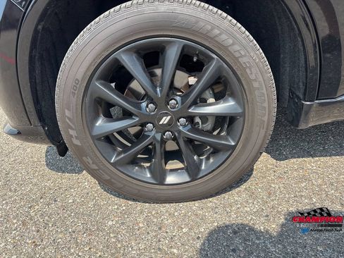 Used 2019 Dodge Durango GT w/ Blacktop Package AWD/4WD image 11